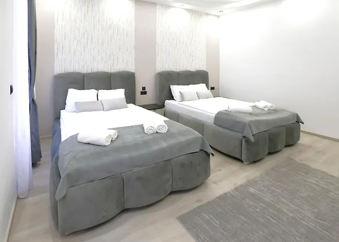 Royal Grand Living With Free Parking