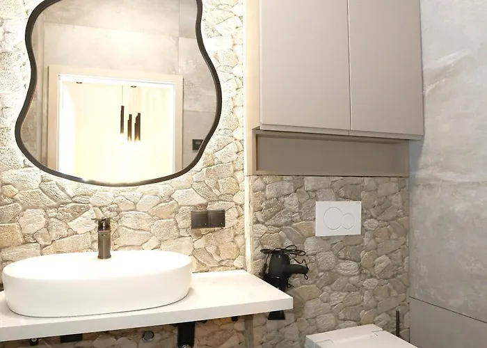 Royal Grand Living With Free Parking Apartament *